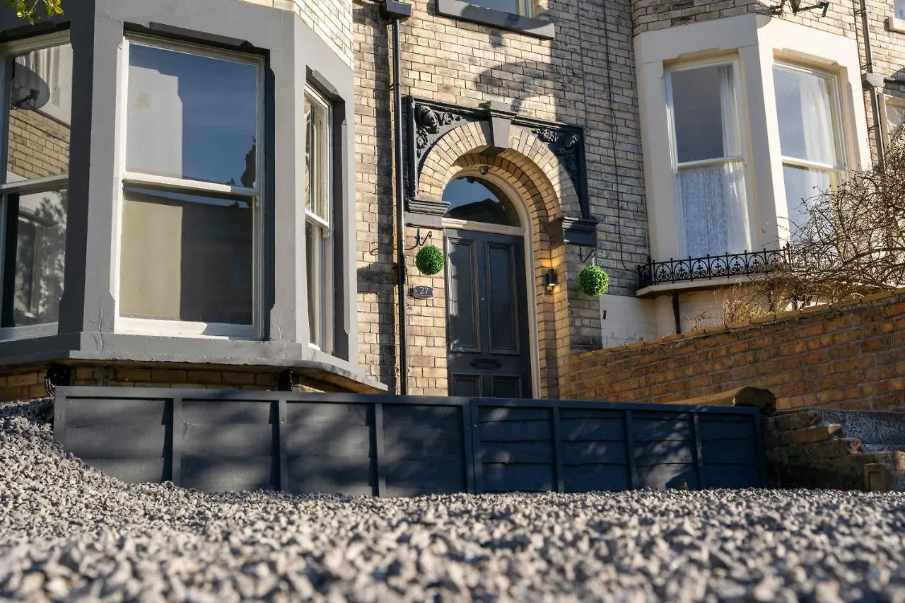 Westbourne Villas Scarborough 0*,